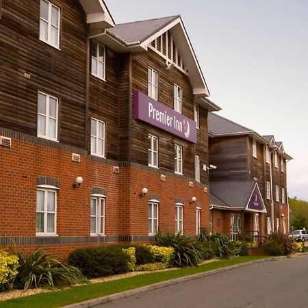Premier Inn Isle Of Wight นิวพอร์ต ภายนอก รูปภาพ